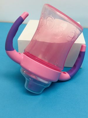 Copo de Sippy do bebê de 7 onças