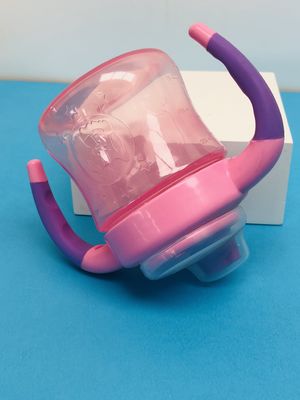 Não punho dobro do derramamento 6 meses copo de Sippy de 6 meninas da onça